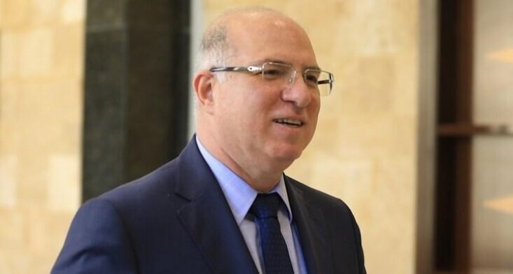 مذكرة لوزير العمل لتبسيط اجراءات استقدام العاملات في الخدمة المنزلية